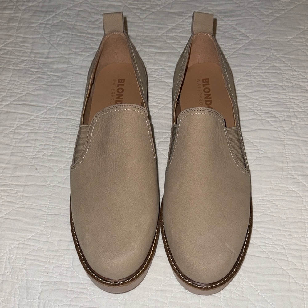 Blondo tan loafer size 9.5 New without tags